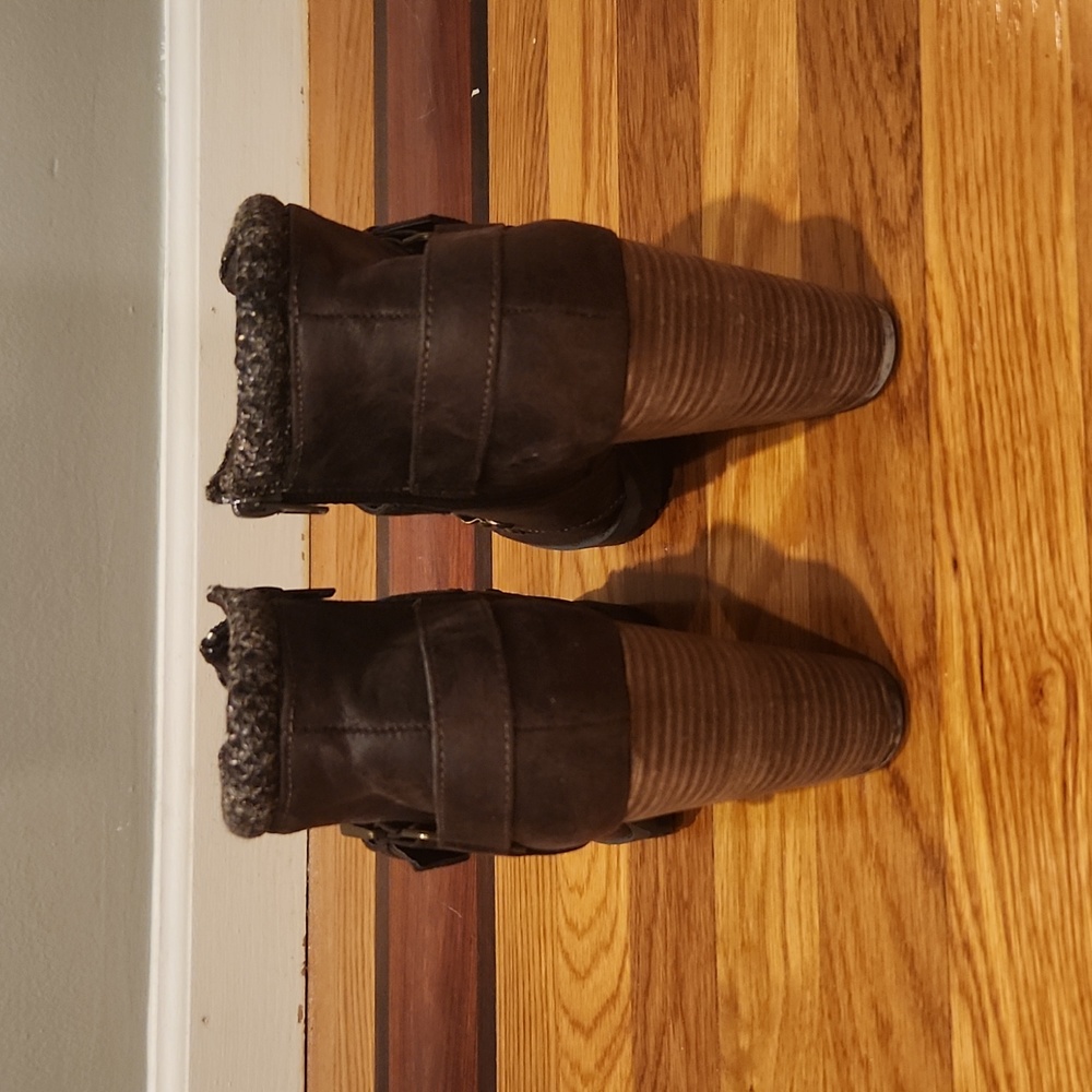 Booties - Picture 4 of 5